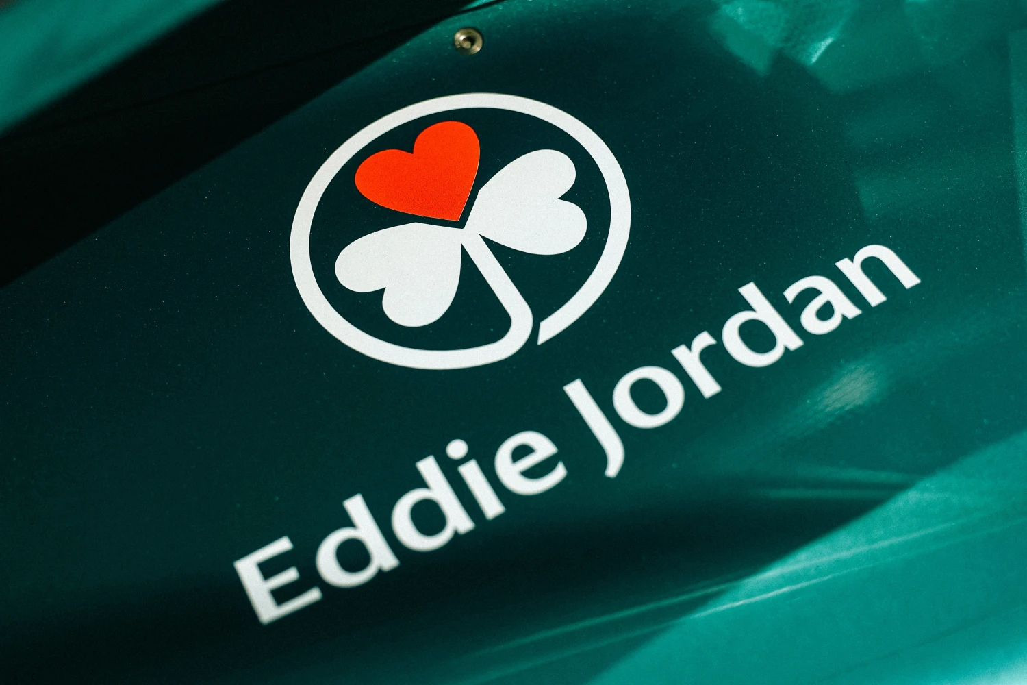 Aston Martin pays (too) slight tribute to Eddie Jordan on its single-seater