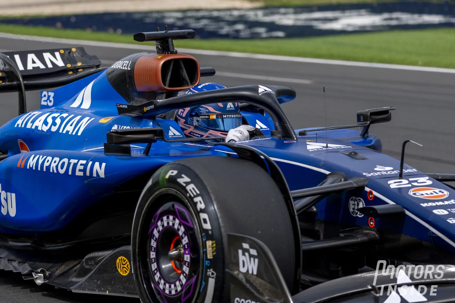 How Hülkenberg’s out-of-bounds lap denied Albon Q2 in Bahrain