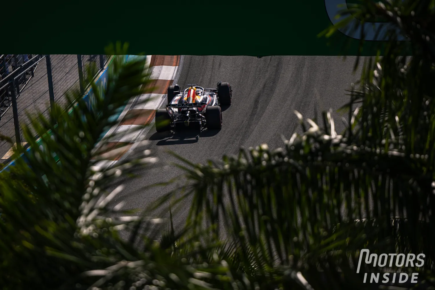 A deluge hits Miami 45 minutes before the Sprint race