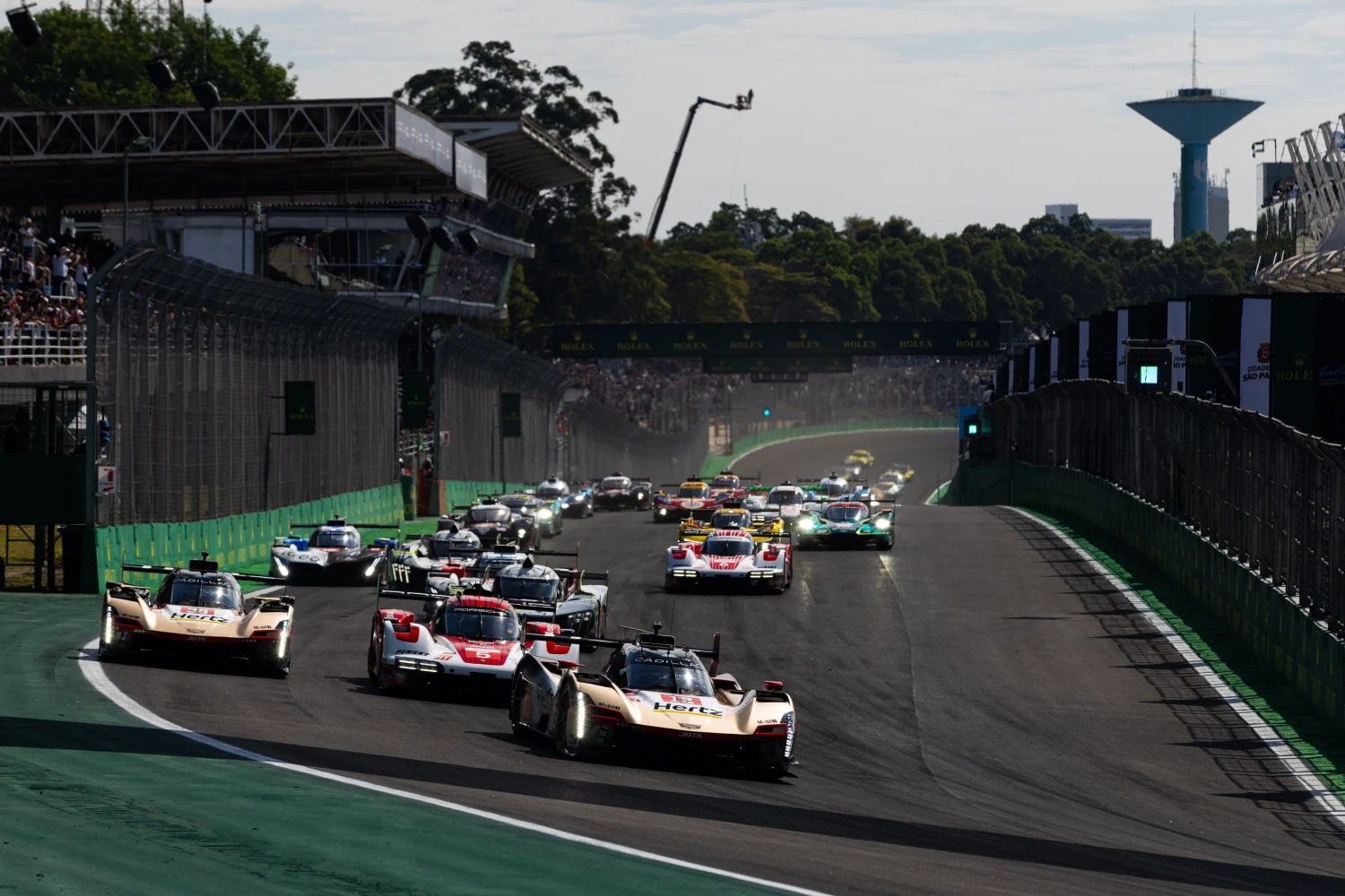 6 Heures de São Paulo – Race H+2: Porsche and Cadillac battle for the lead