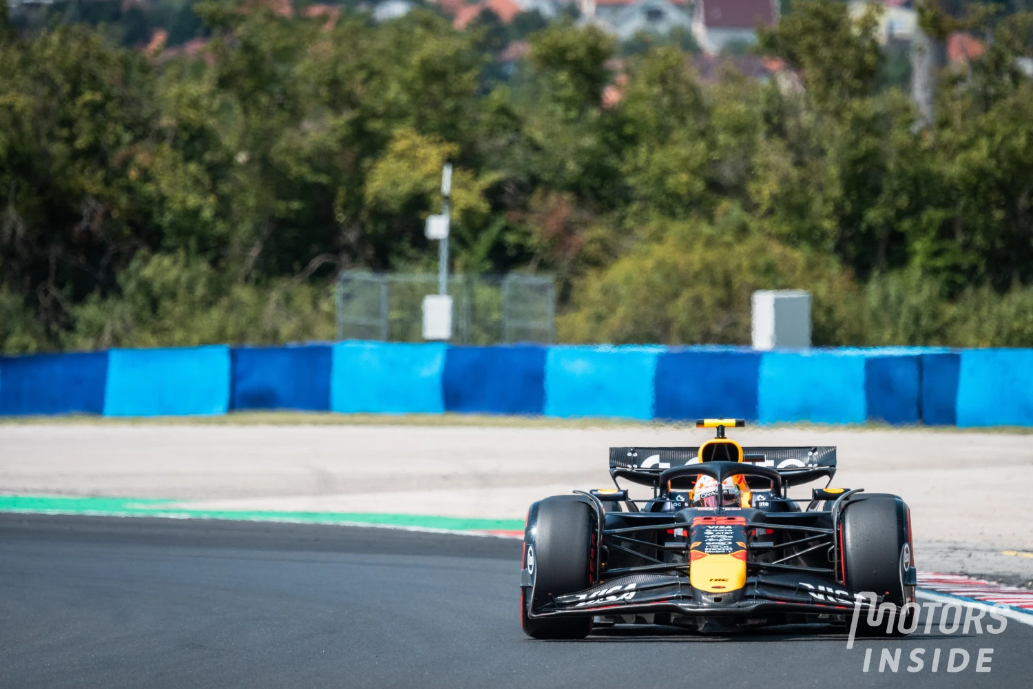 Why will Yuki Tsunoda start from the pits for the Hungarian Grand Prix?