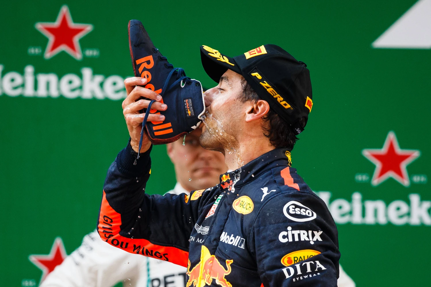 ©️Red Bull. Daniel Ricciardo sur le podium du Grand Prix de Chine 2018
