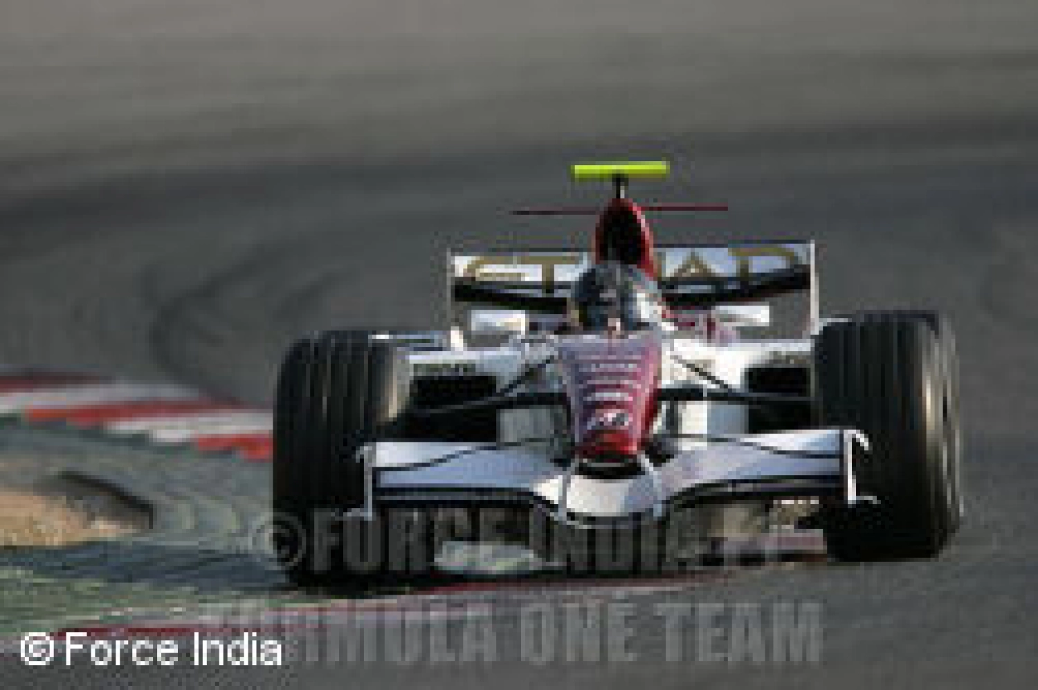 Schumacher et Fisichella comme pilotes essayeurs…