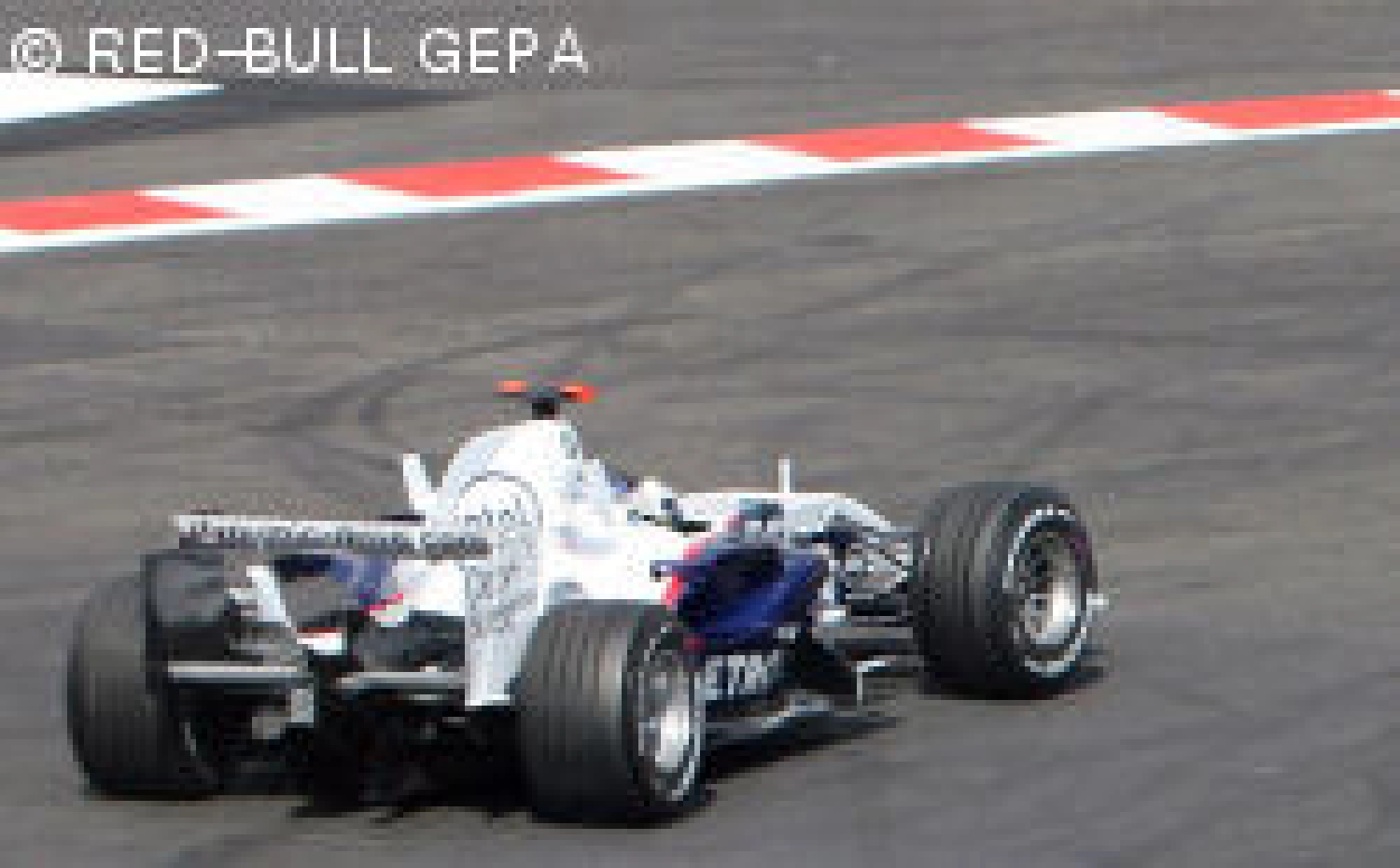 Premiers tours de piste en F1 pour Vietoris et Farfus