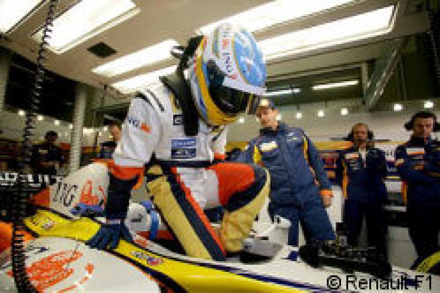 La R28 de Renault en piste à Valencia !