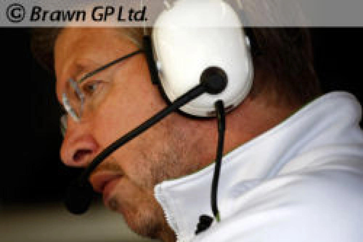 Brawn GP attend l’approbation moteur par la FIA