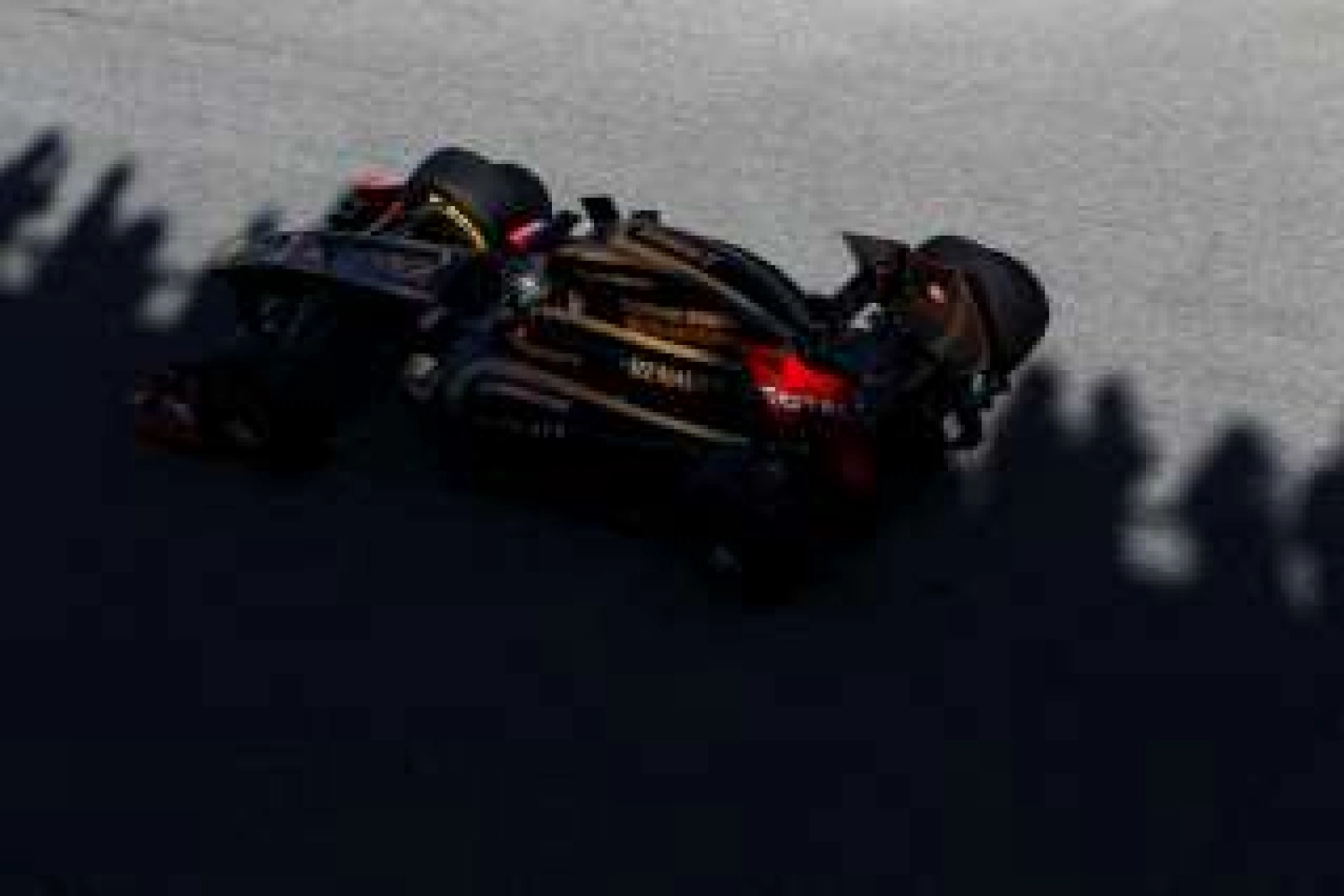 Dimanche : Pas de quoi s’enflammer chez Lotus Renault GP