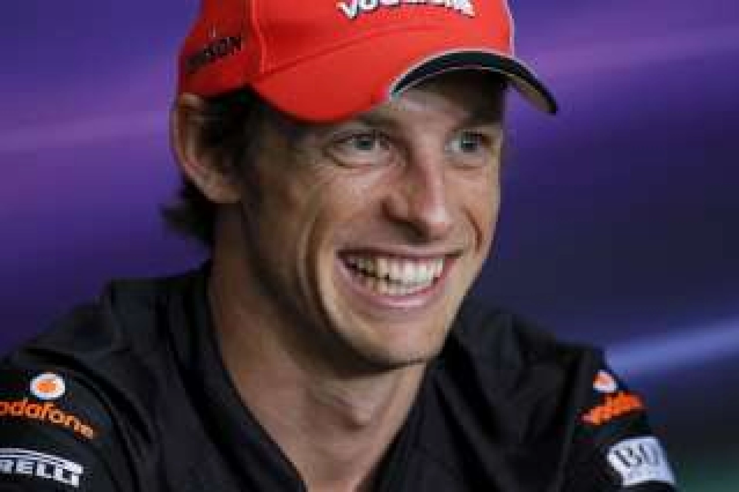 Jenson Button demande à McLaren de lever son option pour 2012
