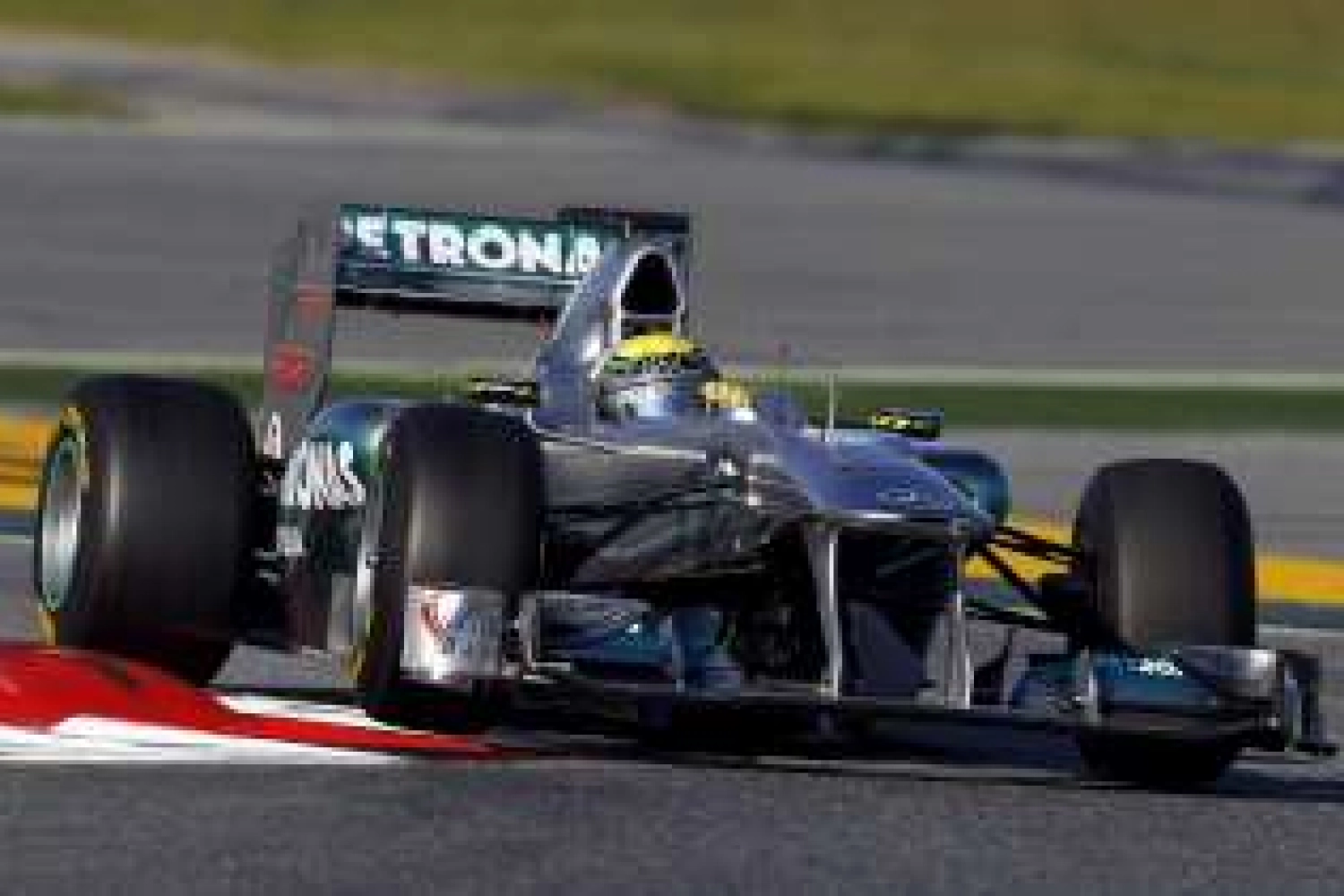 Samedi : Mercedes veut briller en course