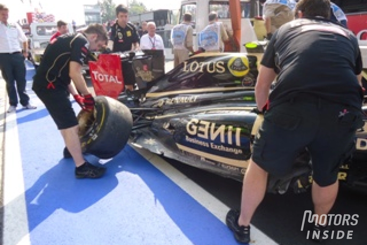 Pénalité de 5 places à Singapour pour Liuzzi !