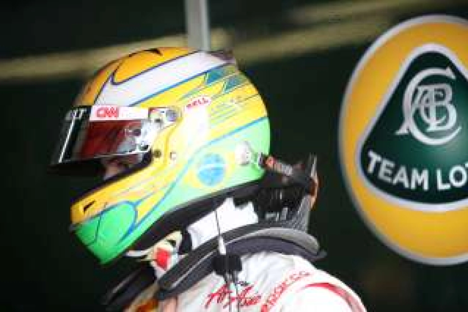 Razia espère courir avec Team Lotus au Brésil