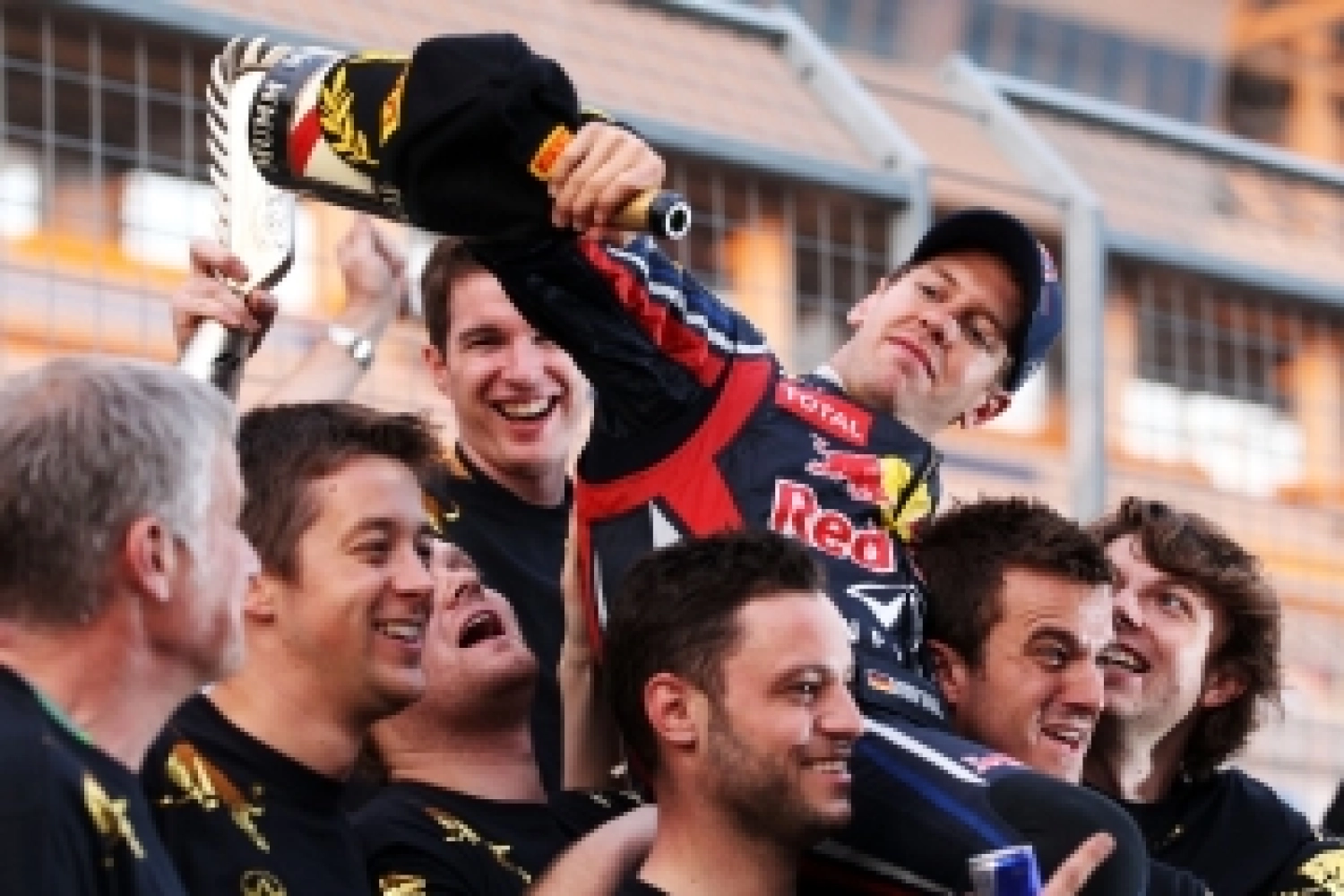 Dimanche : Vettel gagne et Red Bull décroche le titre constructeurs