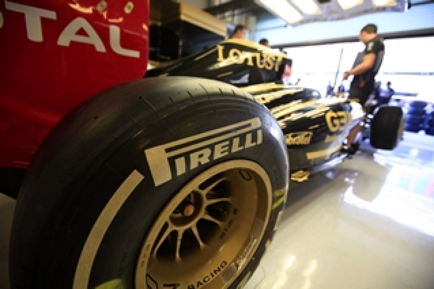 Samedi : Petrov satisfait, Senna fautif chez Lotus Renault GP