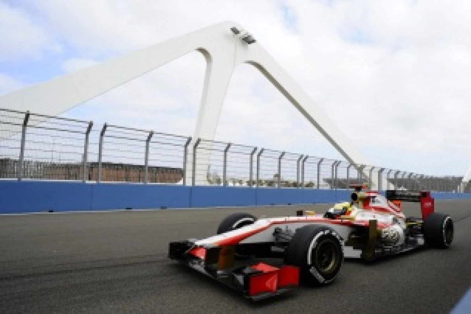 Dimanche : les deux HRT rallient l&rsquo;arrivée sans problème