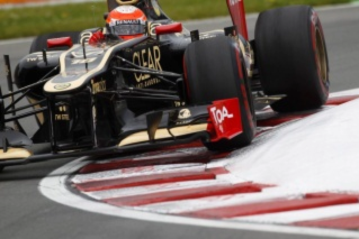 Samedi : Des problèmes sous la pluie pour Lotus