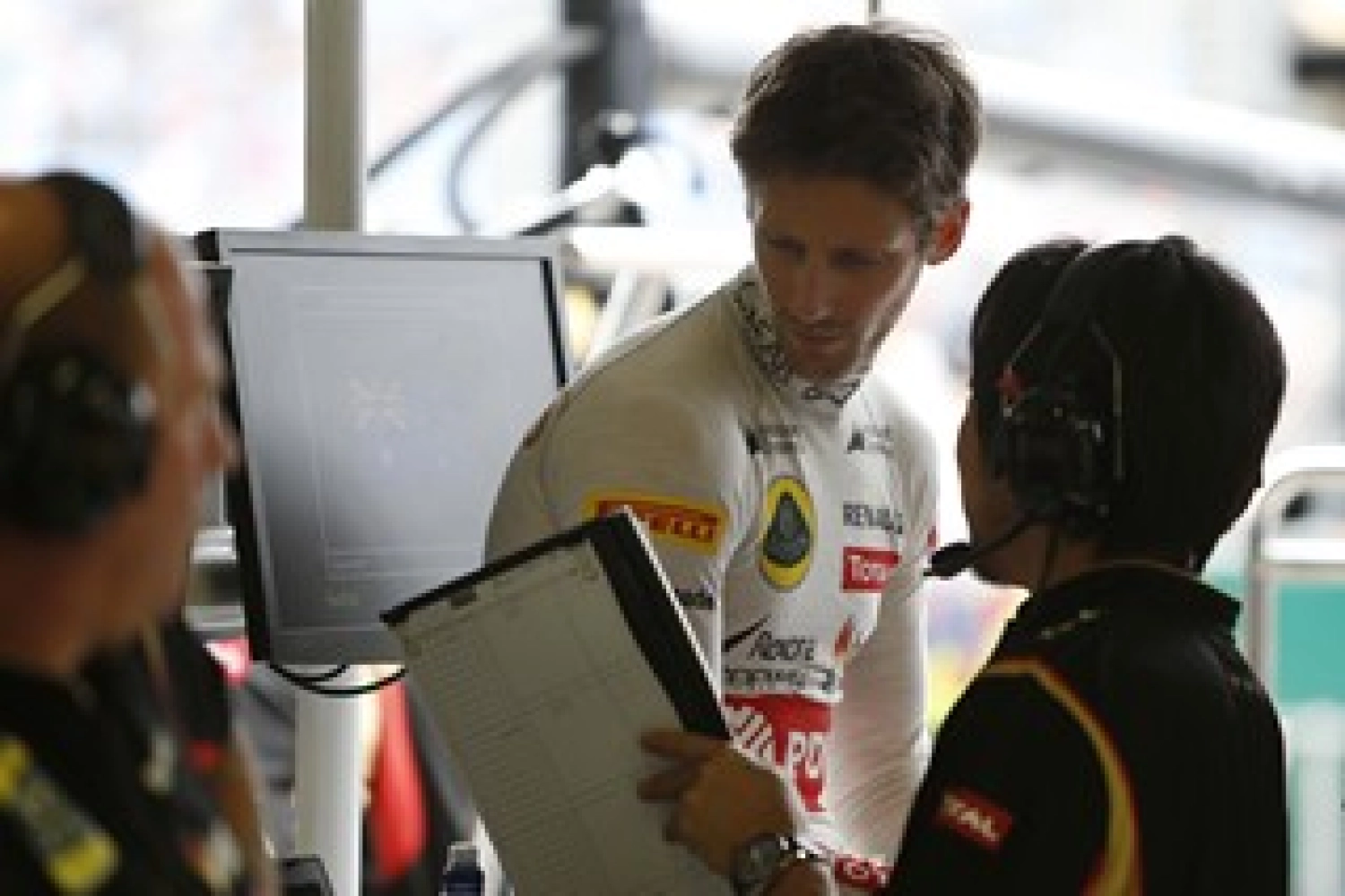 Vendredi : Grosjean encore en délicatesse avec sa Lotus