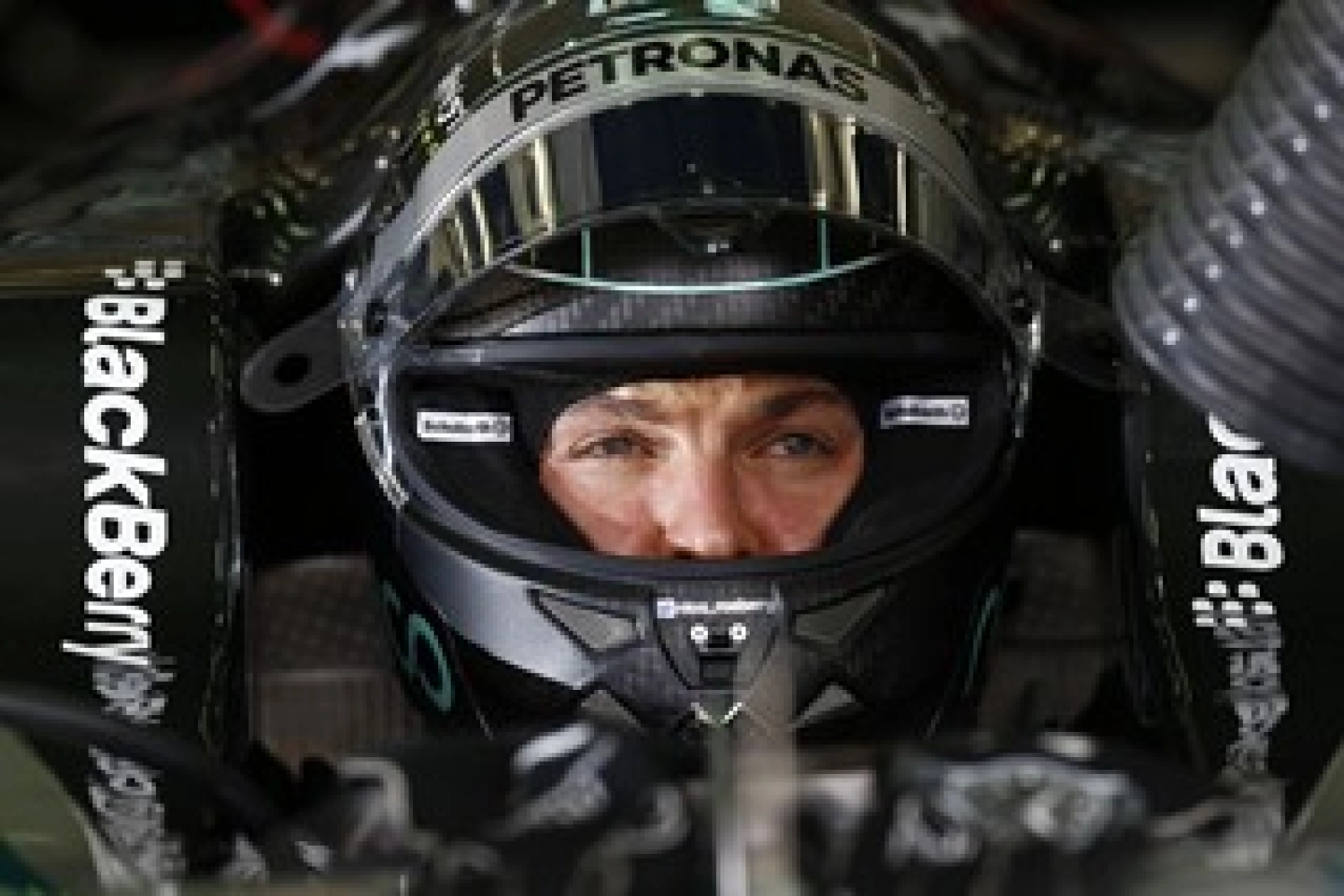 Bahreïn – Qualifications : Rosberg éteint Hamilton, Mercedes écrase la concurrence