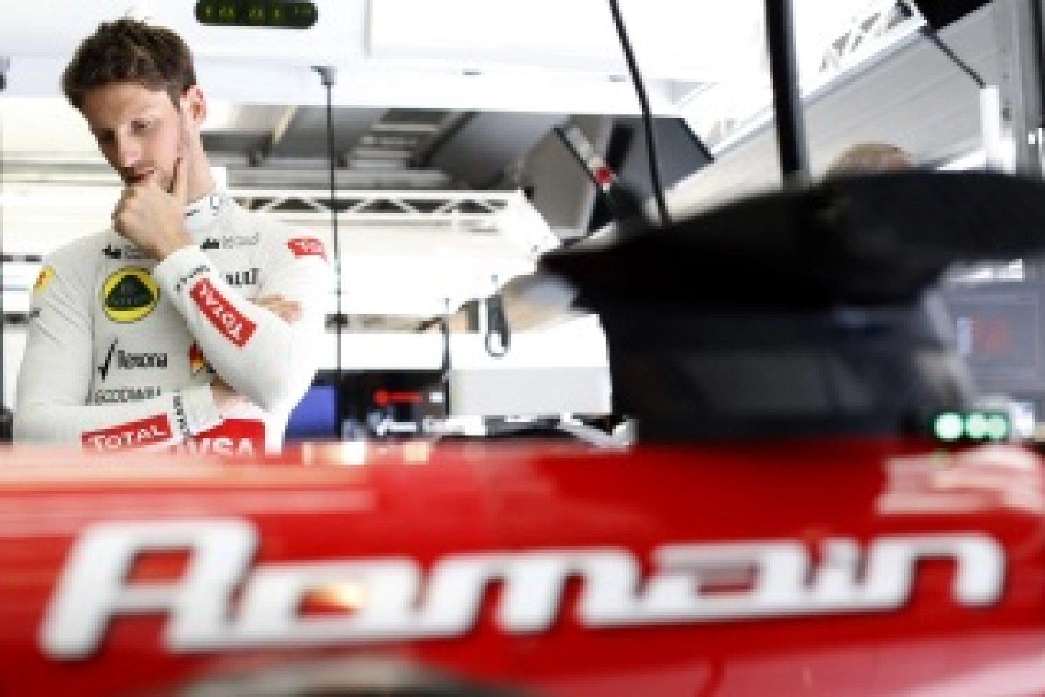 Officiel : Romain Grosjean reste chez Lotus F1 en 2015