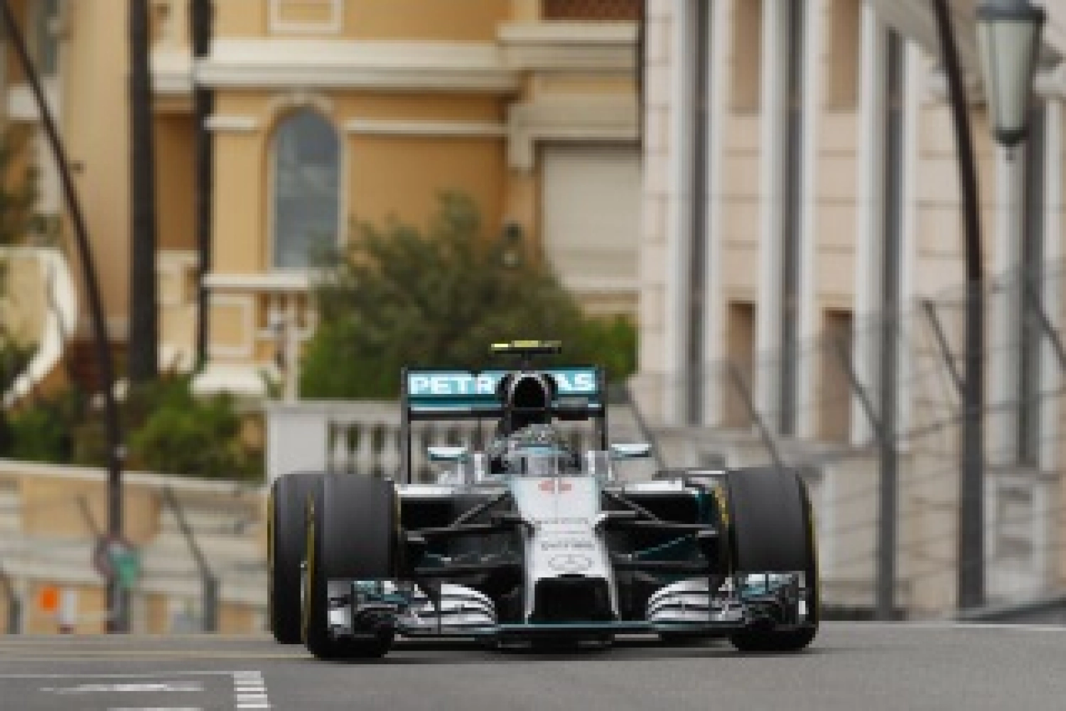 La course à Monaco ? Une "procession ennuyeuse" selon Hamilton