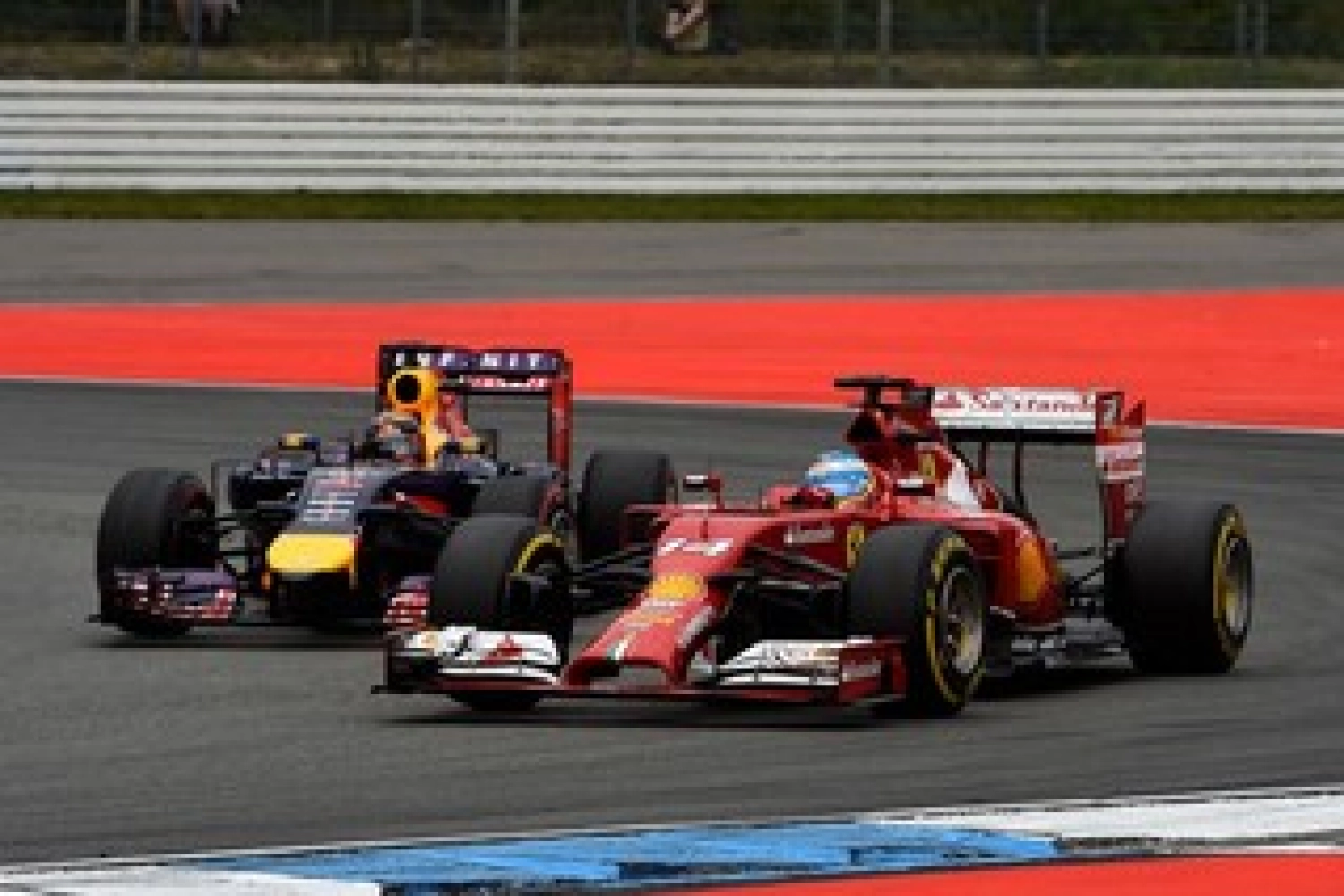Alonso : Ce que fait Ricciardo en F1 est "incroyable"