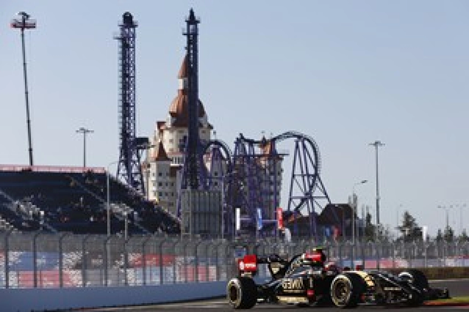 Dimanche : Lotus F1 toujours loin du compte à Sotchi
