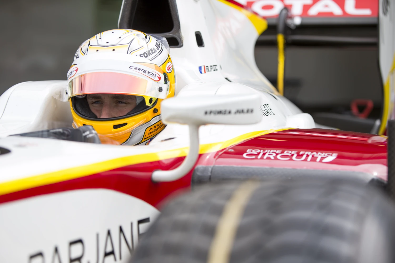 Pénalités pour Arthur Pic et Oliver Rowland