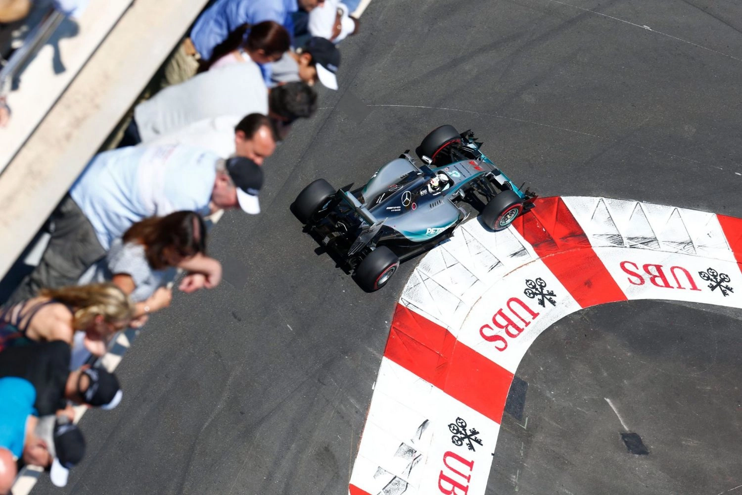 Monaco – Essais Libres 1 : Hamilton pour commencer, frayeur pour Button