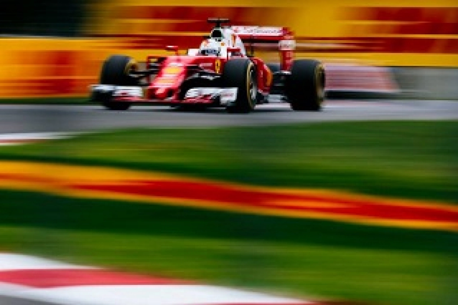 Canada – Course : Ferrari a-t-elle offert la victoire à Hamilton ?