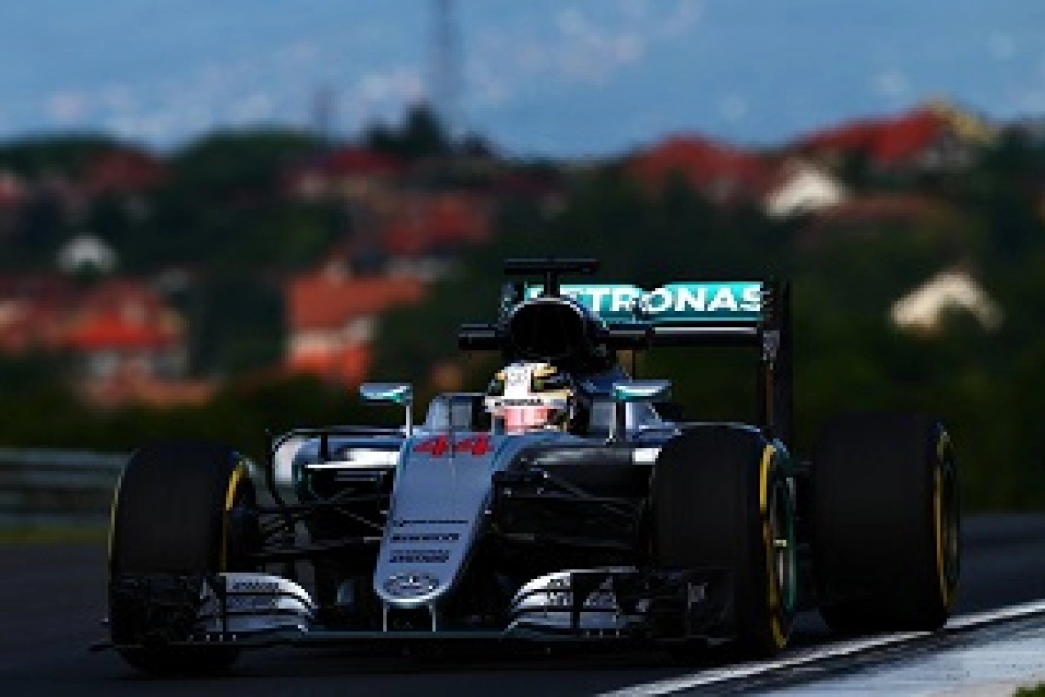 Hongrie – Essais Libres 1 : Hamilton et Rosberg dominent la concurrence avec Mercedes