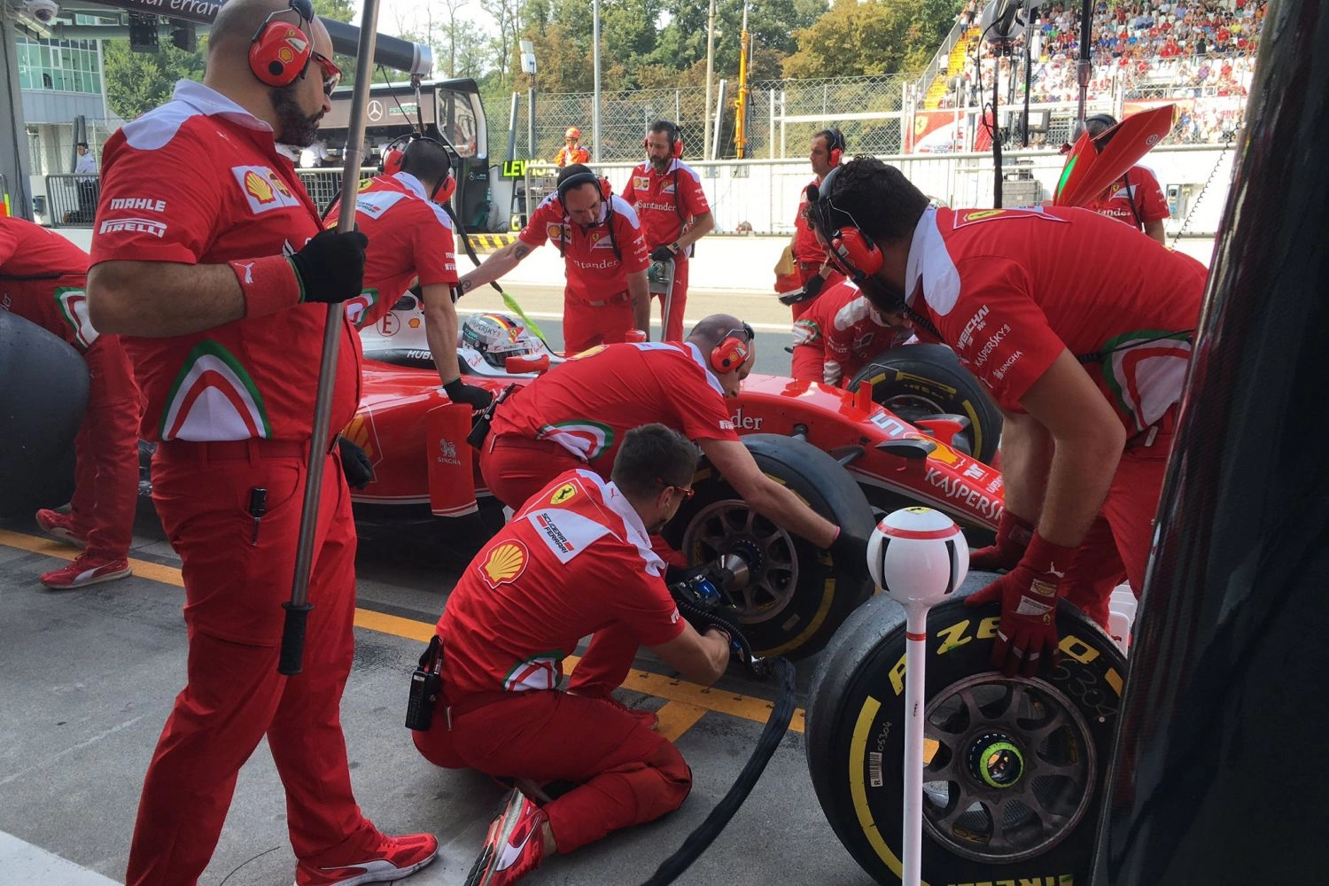 Italie – Essais libres 1 : Mercedes survole ses adversaires et belle surprise de la part des Haas