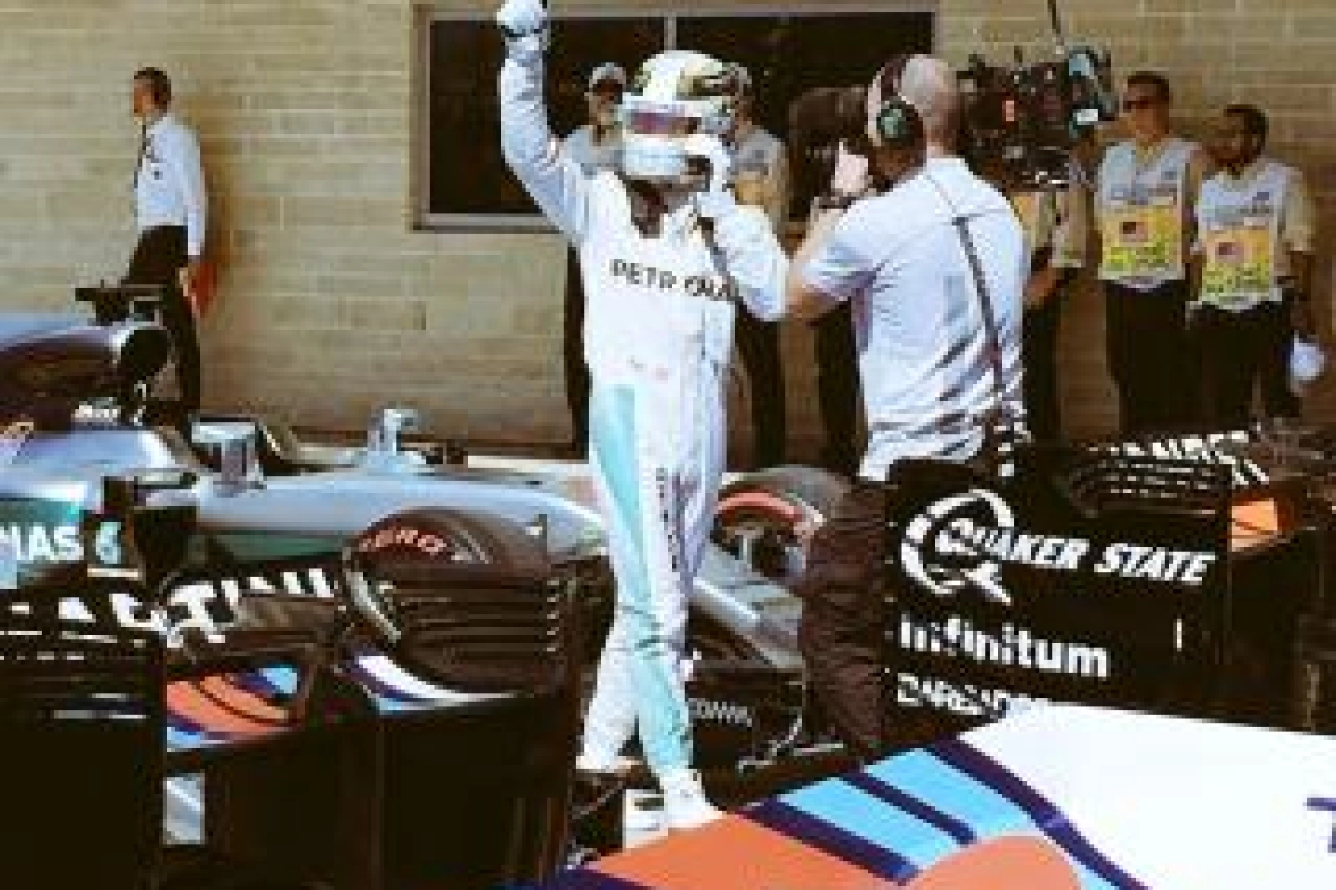 Hamilton en phase avec le public, Rosberg "beau joueur", Ricciardo ambitieux : les réactions du Top 3 !