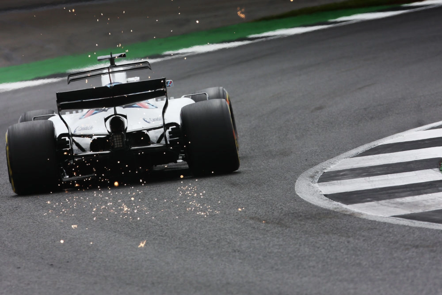 Dégradation limitée pour les pneumatiques de Pirelli à Silverstone