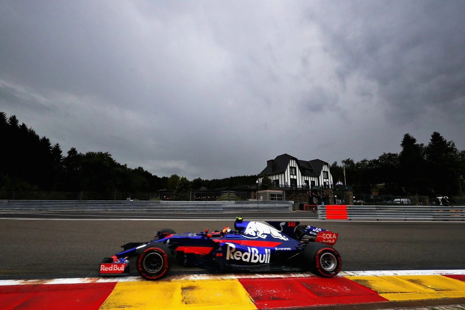 Fortune diverse chez Toro Rosso