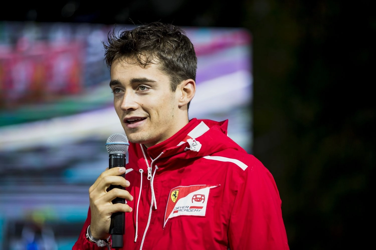 Charles Leclerc se rapproche de Sauber