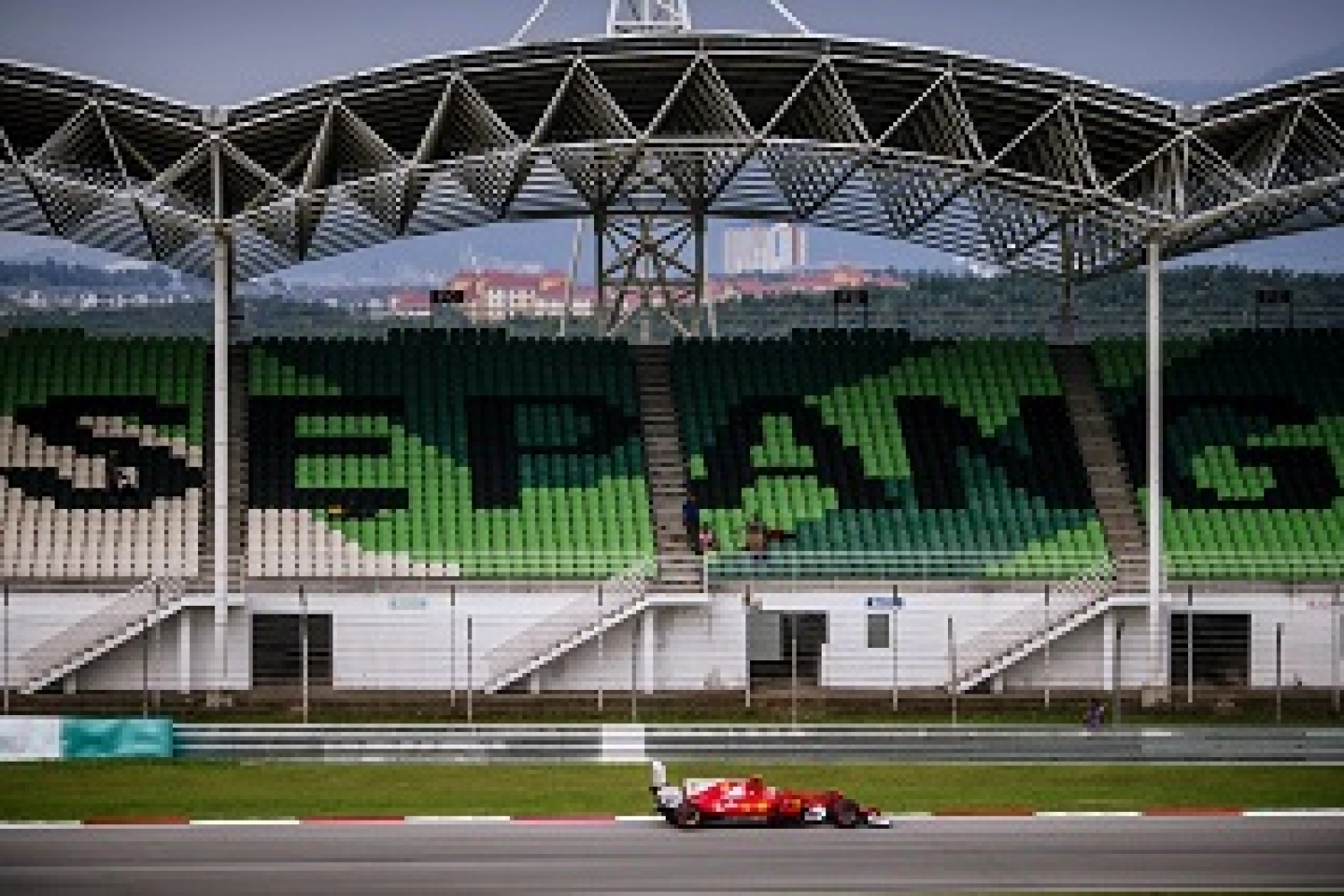 Malaisie – Essais Libres 3 : Raikkonen en tête devant Vettel, inquiet pour son moteur