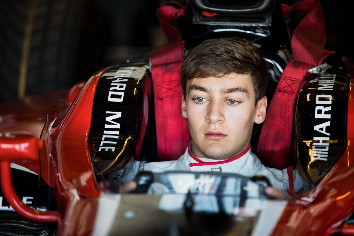 George Russell s’attaque à la F2 avec ART Grand Prix