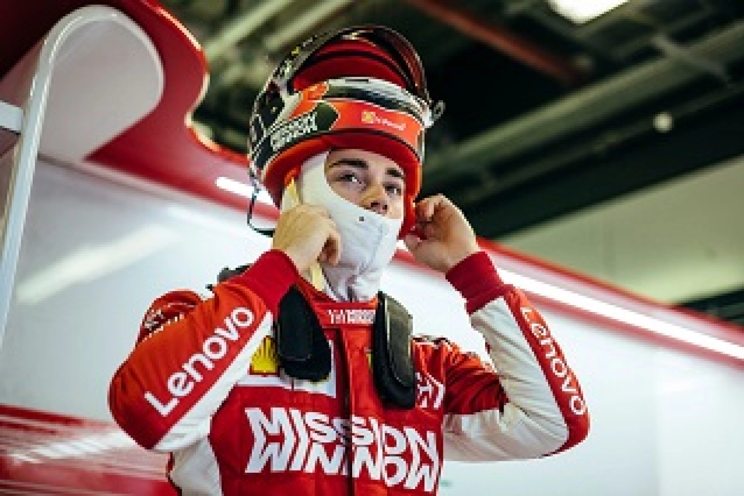 Essais Pirelli – Abu Dhabi : Charles Leclerc le plus rapide avec Ferrari