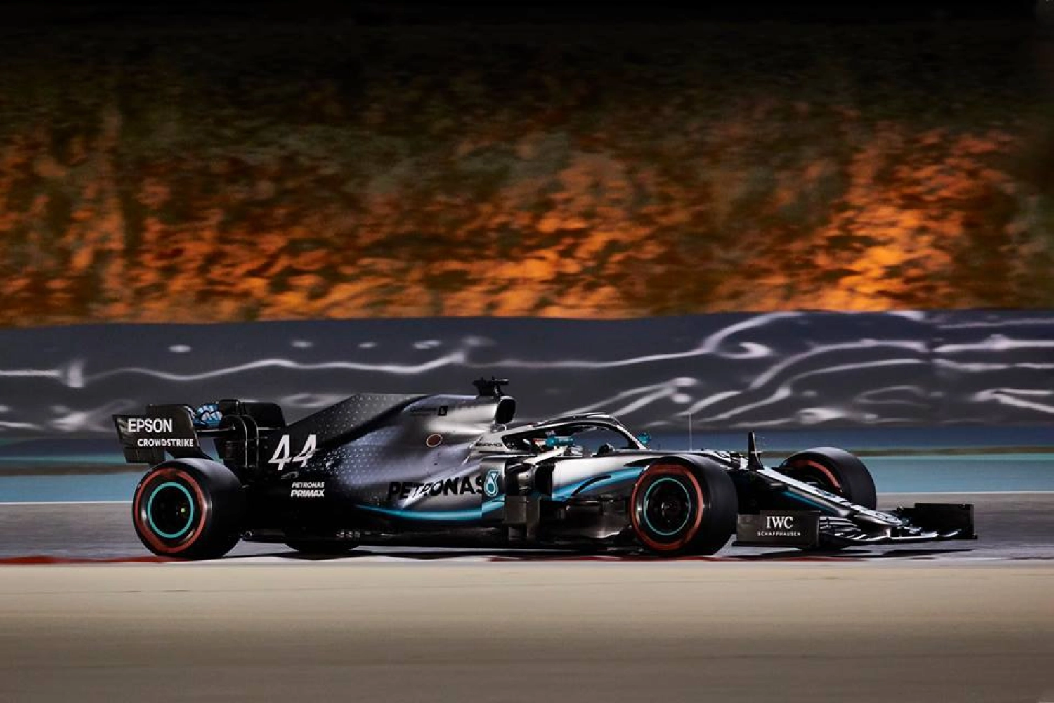 Bahreïn – Course : KO technique pour Leclerc, Hamilton ramasse la mise !