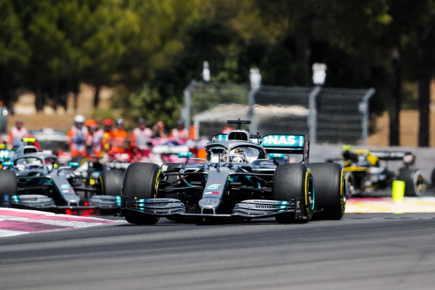France – Course : Hamilton devant Bottas, doublé Mercedes et suprématie anglo-germanique !