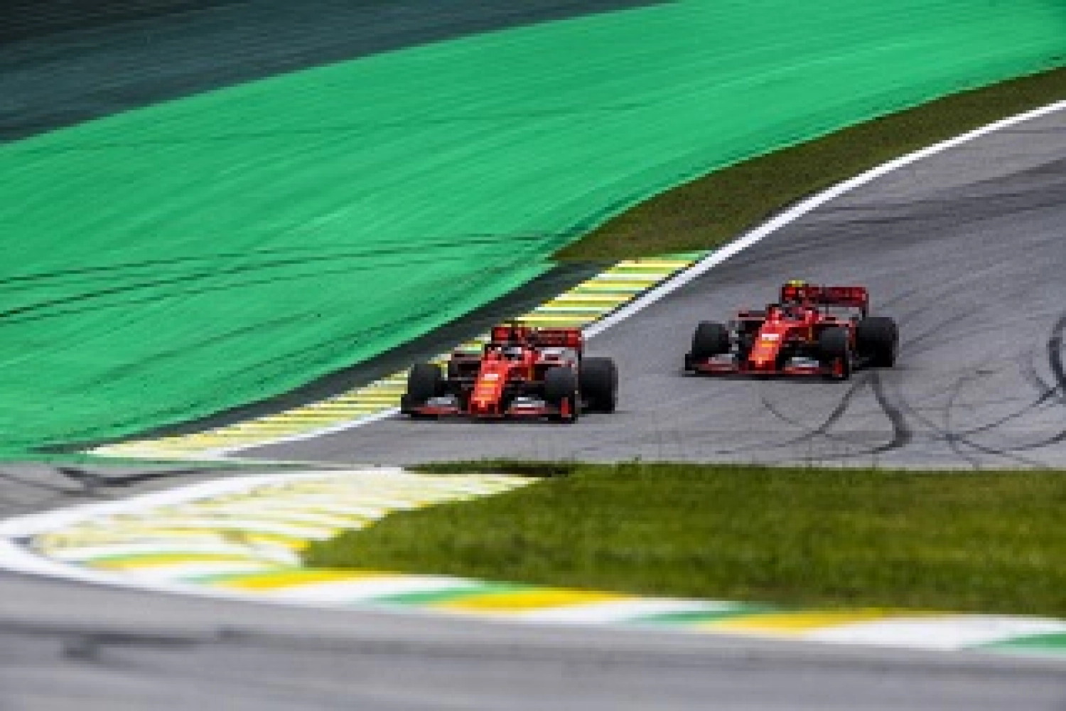 Fiasco à Sao Paulo pour Ferrari : Vettel et Leclerc jouent la carte de l’apaisement