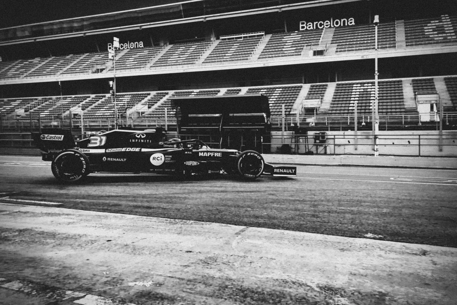 La Renault R.S.20 effectue son shakedown sur le Circuit de Catalunya