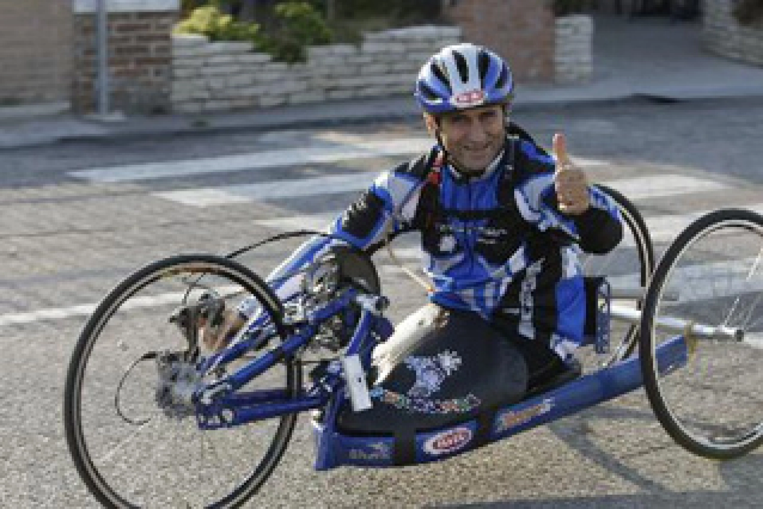 Zanardi héliporté à l’hôpital après un grave accident de handbike