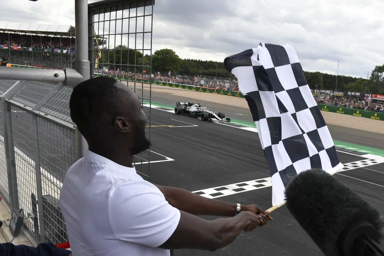 La ligne droite de Silverstone rebaptisée « Hamilton » en hommage au pilote