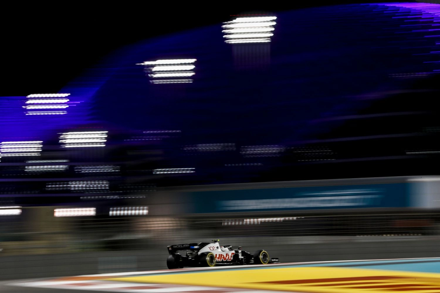 Magnussen de nouveau sanctionné à Abu Dhabi