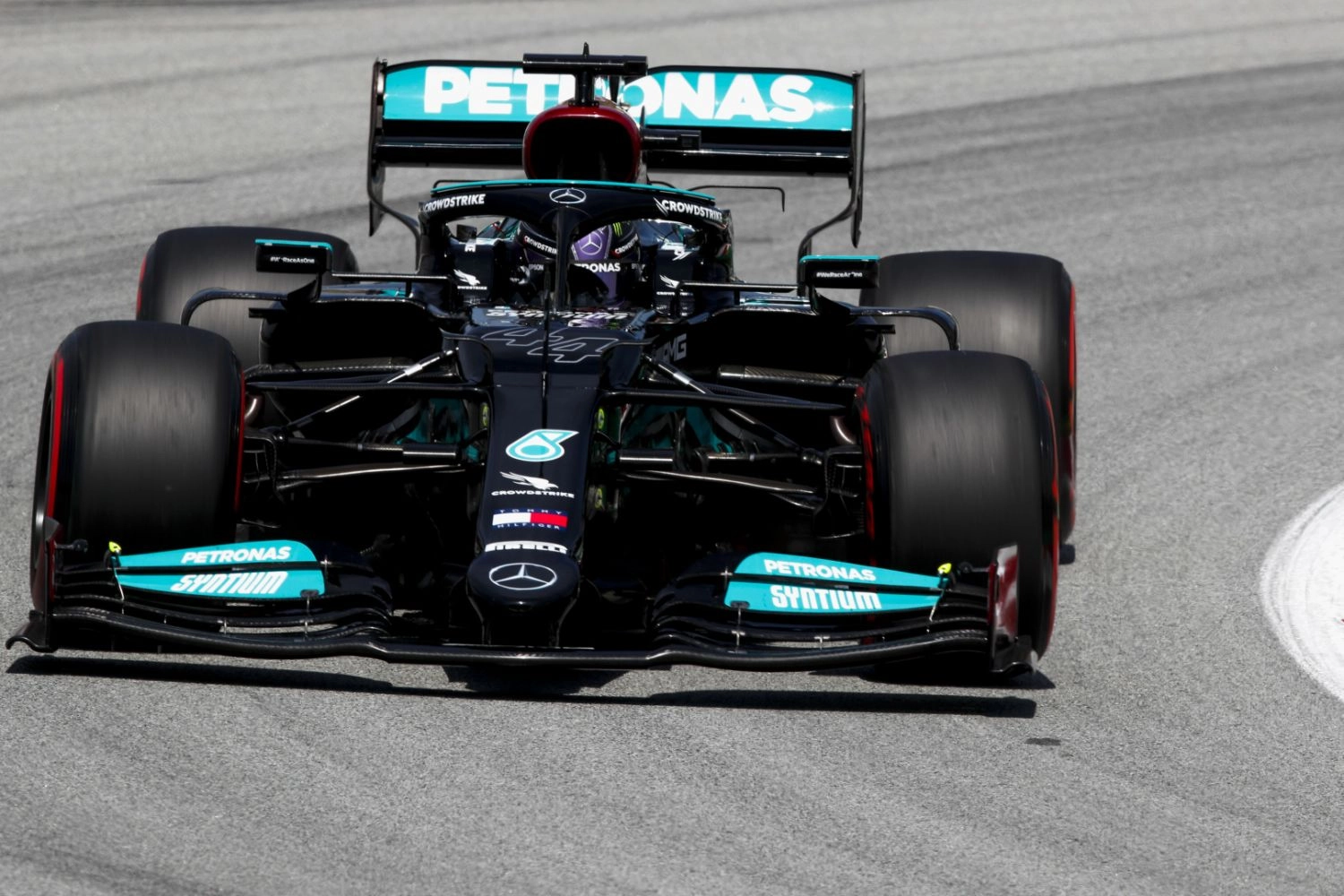 Grand Prix d’Espagne – Qualifications : et de 100 pour Lewis Hamilton
