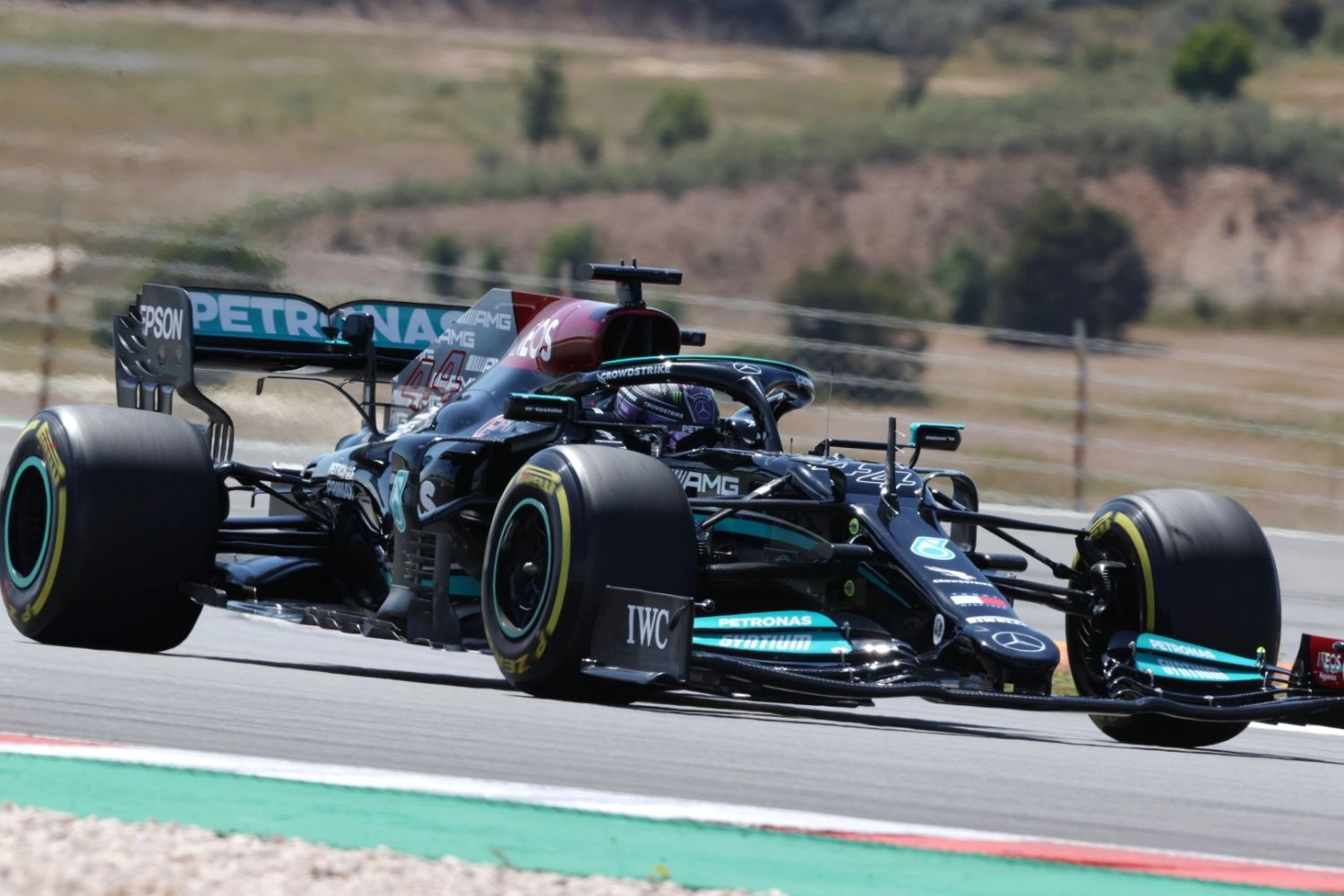 Grand Prix du Portugal – Course : Hamilton souffle Verstappen et Bottas