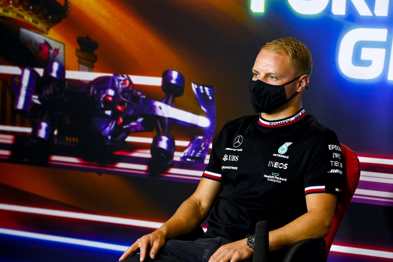 Bottas assume avoir retenu Lewis Hamilton lors de sa remontée sur Verstappen