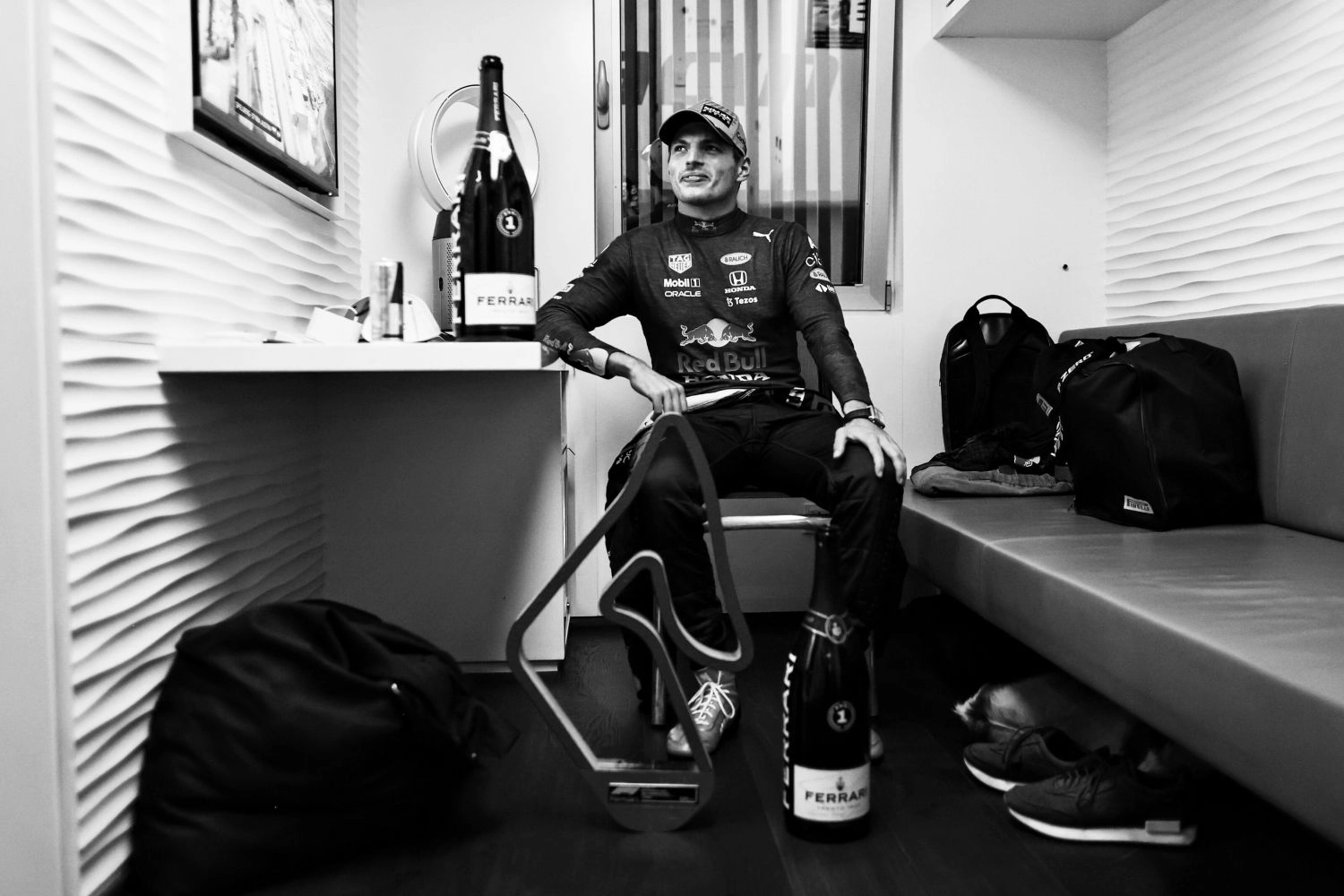 Max Verstappen expose son casque de Silverstone