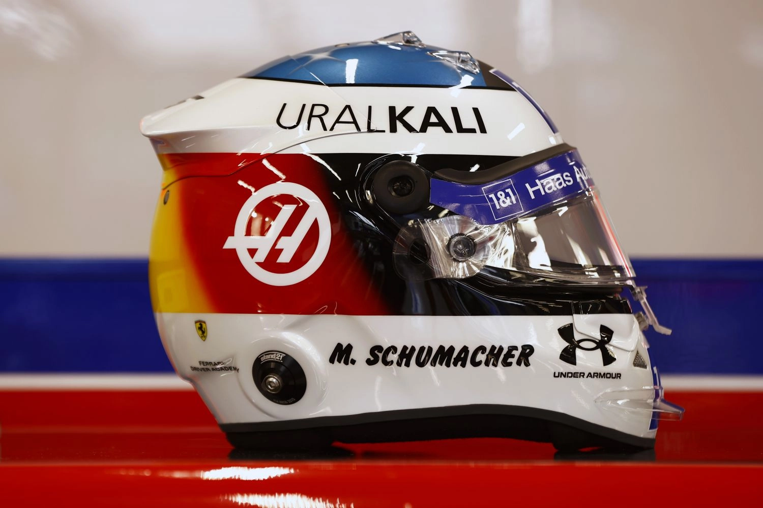 Mick Schumacher avec un casque spécial à Spa