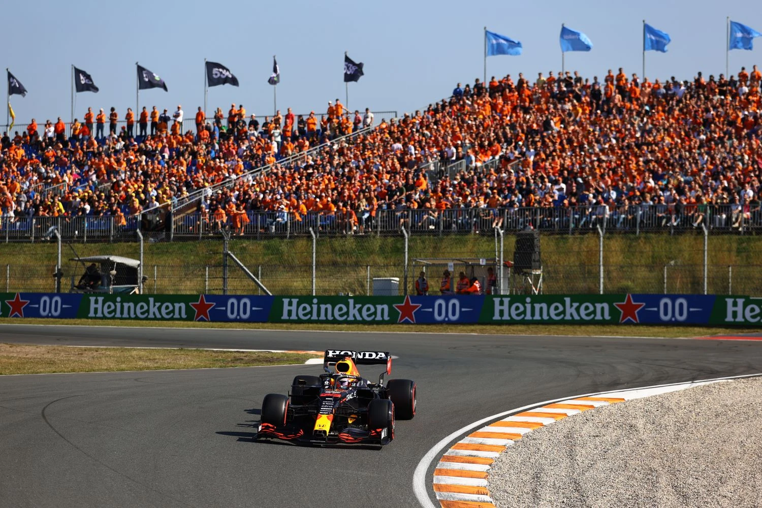 Grand Prix des Pays-Bas – Course : Verstappen prophète en son pays !